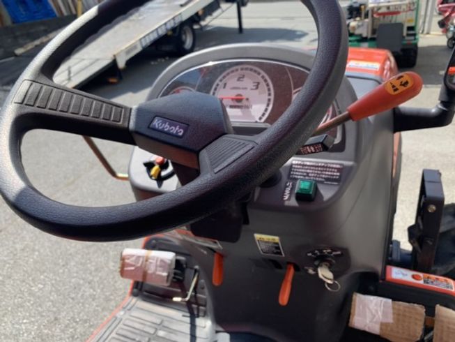 トラクター KB20DMARF4 写真３